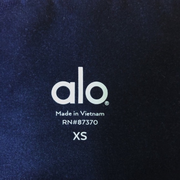 Alo Leggings - Picture 4 of 6